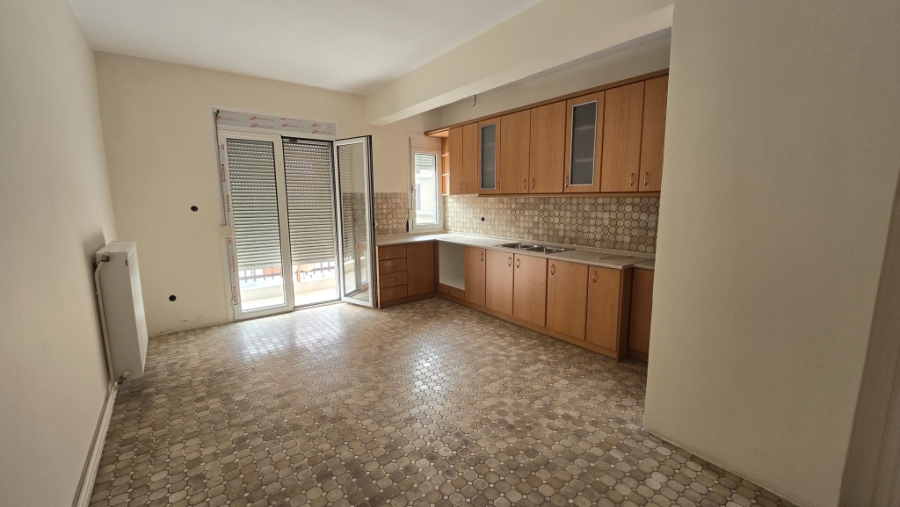(For Sale) Residential Apartment || Kozani/Ptolemaida - 100 Sq.m, 2 Bedrooms, 80.000€ 
