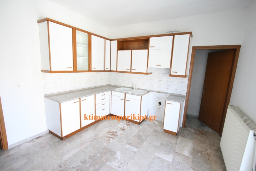 (For Rent) Residential Apartment || Kozani/Ptolemaida - 100 Sq.m, 2 Bedrooms, 300€ 